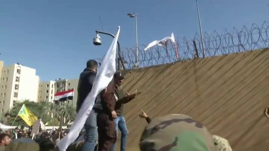 Protestas ante la Embajada de EEUU en Bagdad