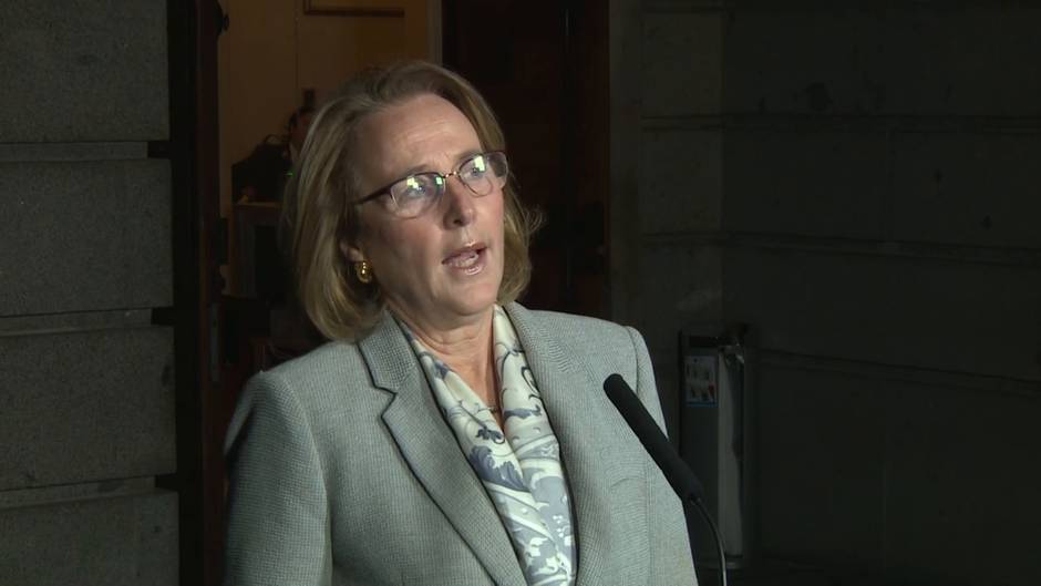 Lourdes Méndez: "Hemos asistido a la rendición de Sánchez"