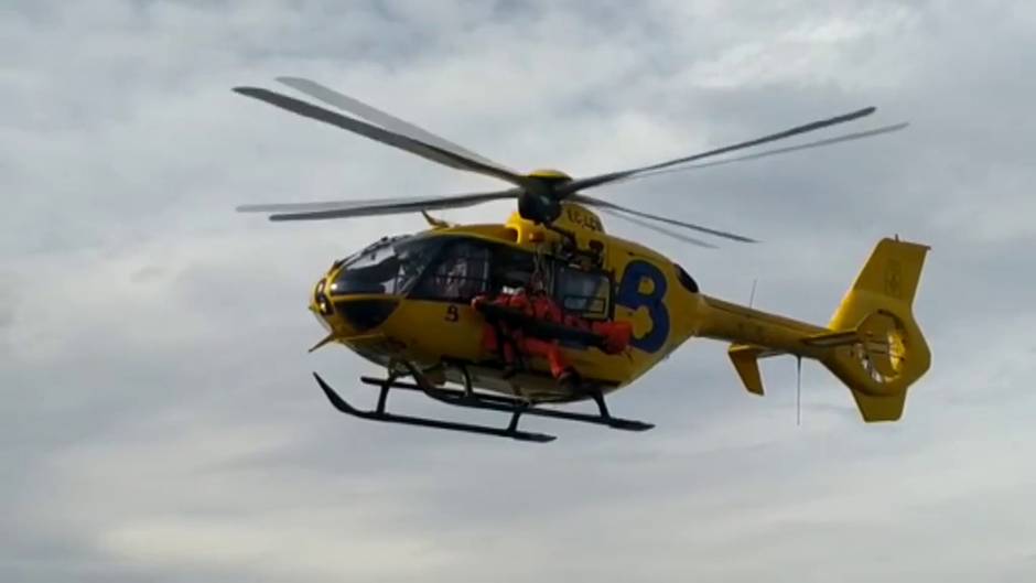 Rescatado un varón de 51 años en un acantilado de la zona del Rinconín, en Gijón