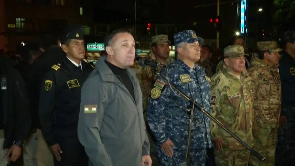 El Gobierno interino de Bolivia despliega 70.000 militares en las calles