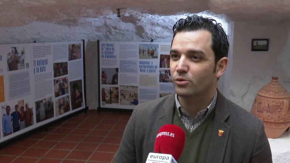 Paterna recuerda el rodaje de 'Dolor y gloria' con una exposición