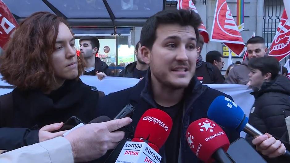 Perpinyà pide a Ayuso que diga que "está en contra de ese veto educativo"