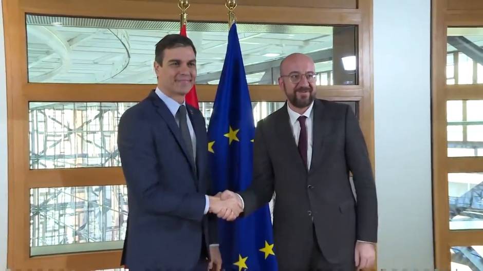 Sánchez se reúne con el presidente del Consejo Europeo, Charles Michel