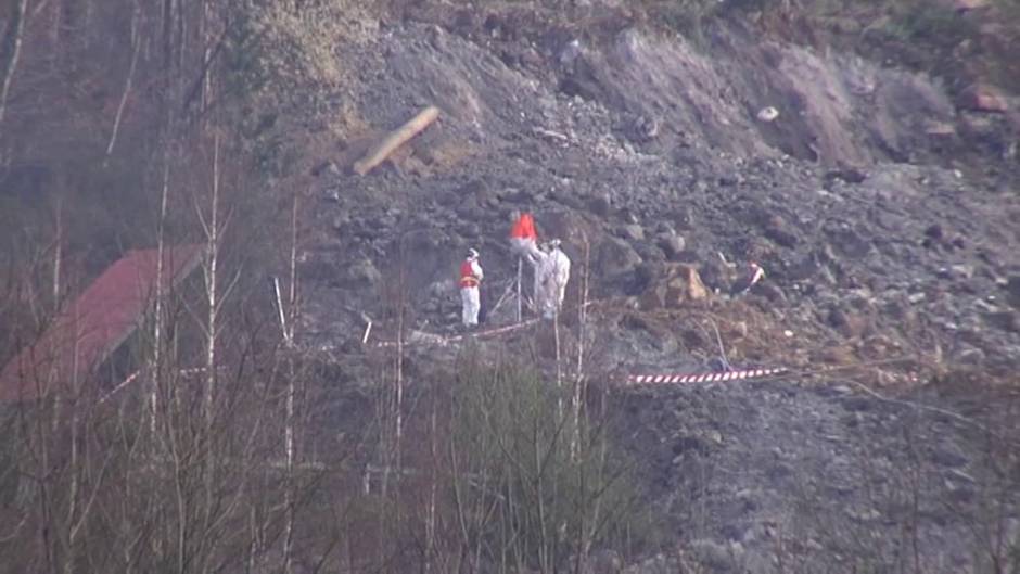 Los residuos de amianto y la inestabilidad del terreno complican los trabajos en el vertedero de Zaldibar (Vizcaya)