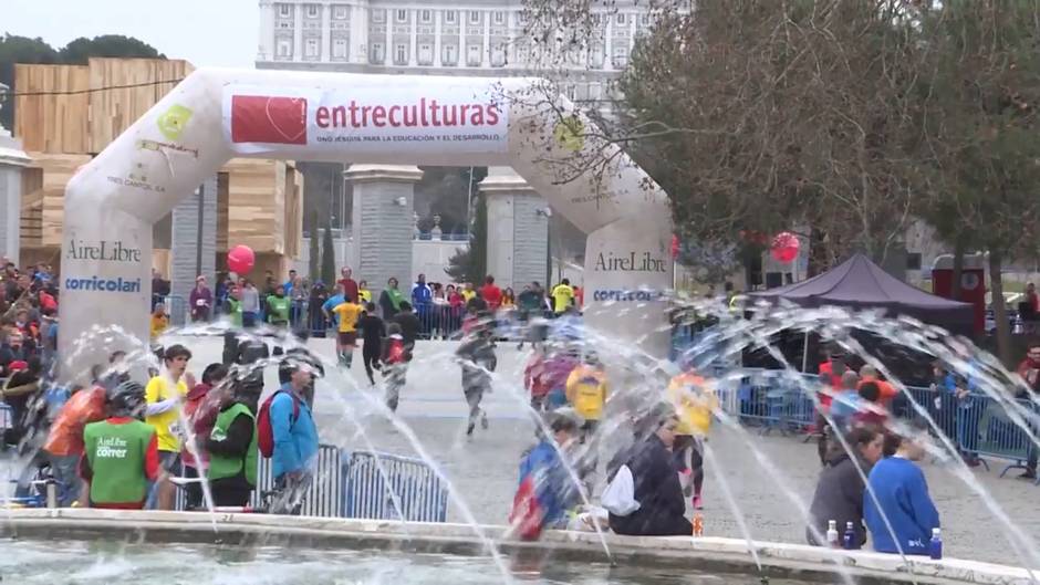 Unas 3.500 personas corren en Madrid contra la desigualdad de las niñas