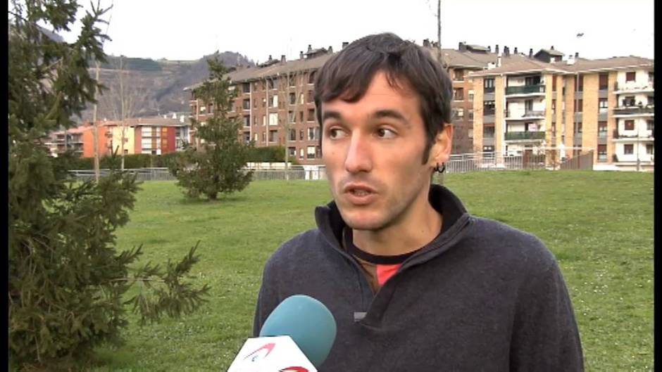 Desolación de los familiares en Zaldívar ante una búsqueda que podría durar años