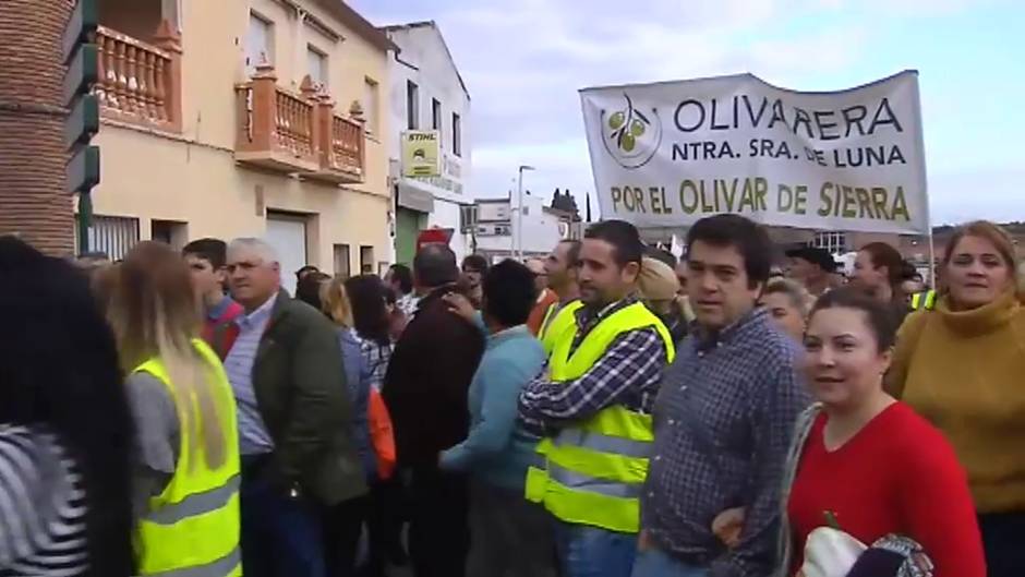 El campo español continúa sus protestas en la calle