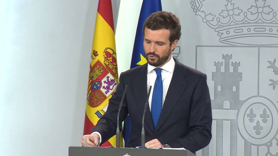 Casado pide a Sánchez renunciar a la mesa con los independentistas