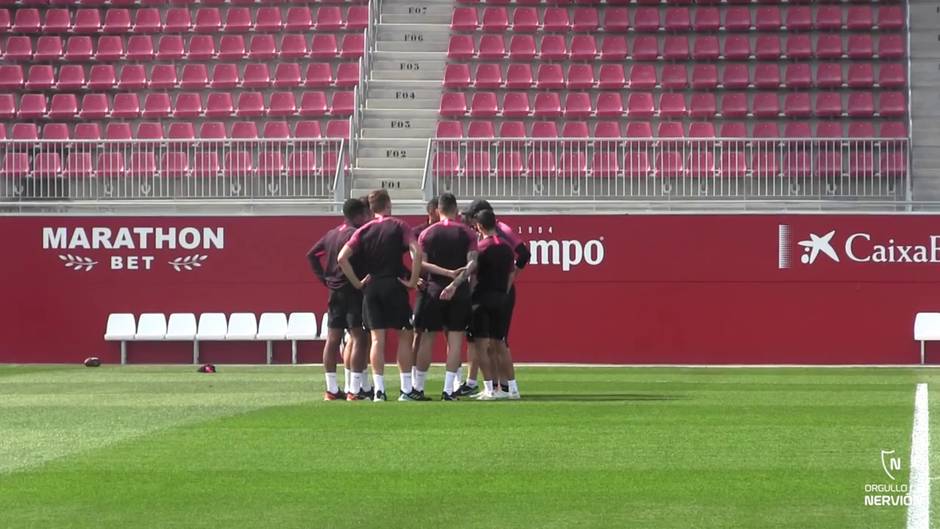 Charla de Lopetegui a los titulares ante el Cluj