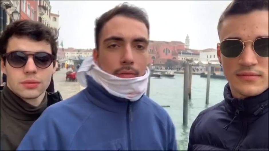 Los italianos hacen acopio de alimentos en los supermercados y agotan el gel desinfectante y las mascarillas