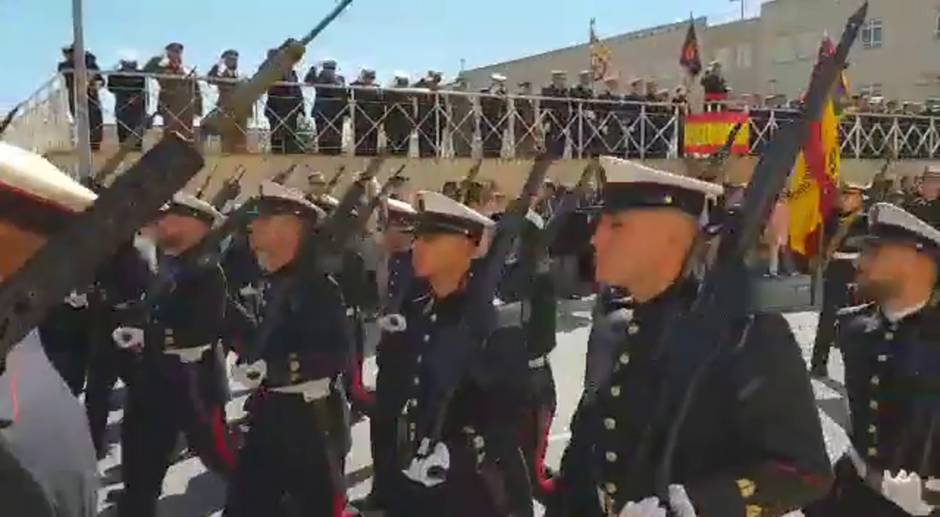 Desfile y parada militar por el aniversario de la Infantería de Marina