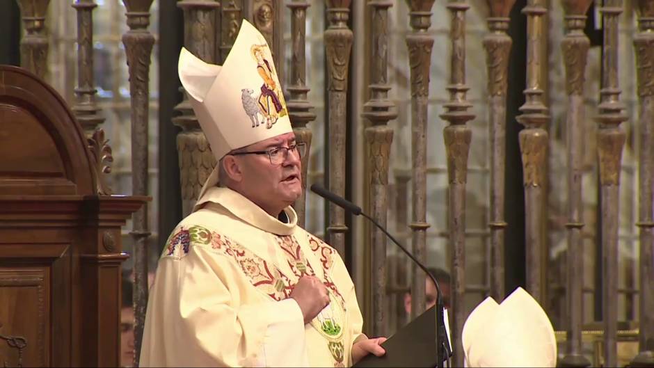 Cerro se estrena como arzobispo pidiendo evangelizar con corazón