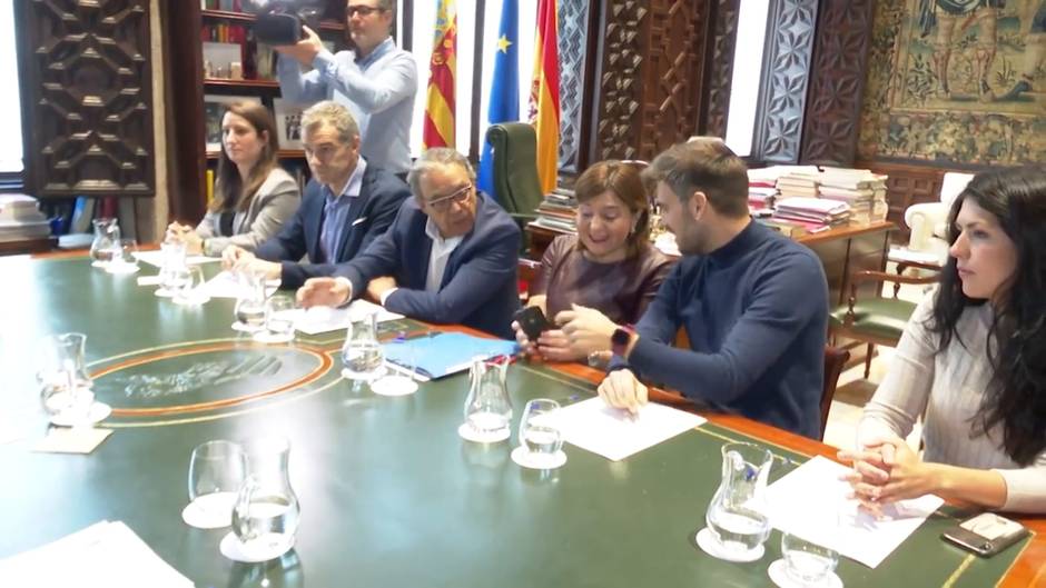 Reunión de Puig con portavoces de Corts para informar sobre coronavirus