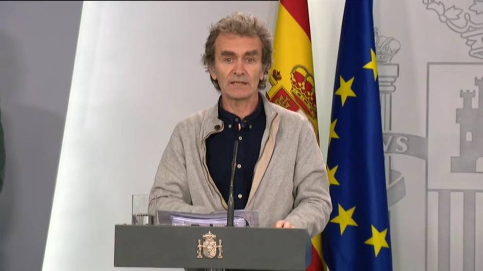 Fernando Simón cifra en 8.744 los casos por coronavirus y 297 fallecidos