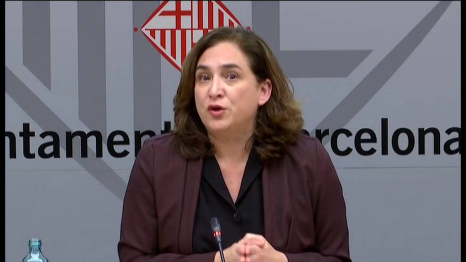 Ada Colau pide mayor implicación de la Generalitat para dar respuesta a la situación de las residencias de mayores