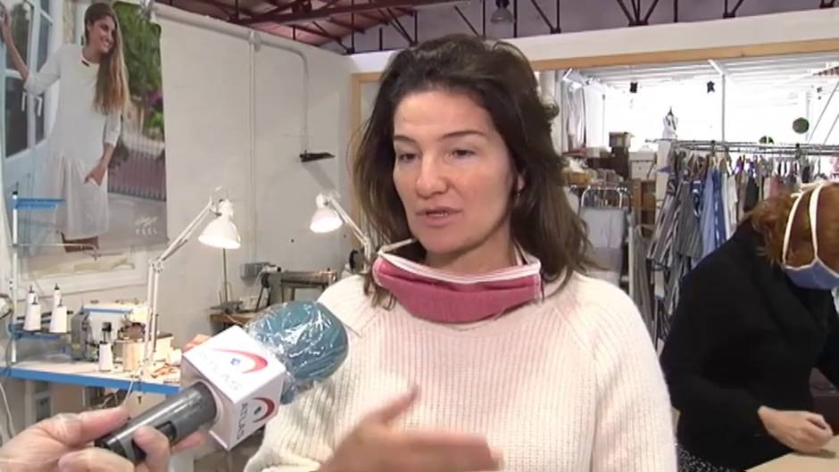 El mundo de la moda arrima el hombro y comienza a fabricar material para los sanitarios