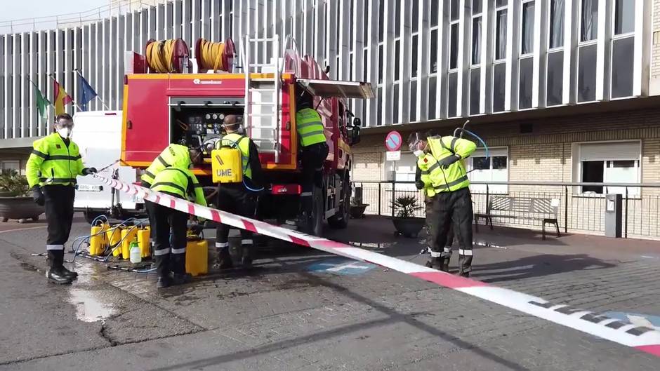 España alcanza un máximo de muertes diarias con 838 fallecidos