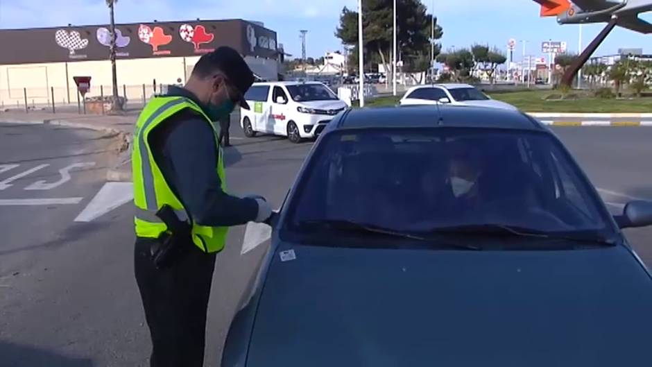 La Guardia Civil sobrevuela Murcia para controlar los desplazamientos en esta semana santa