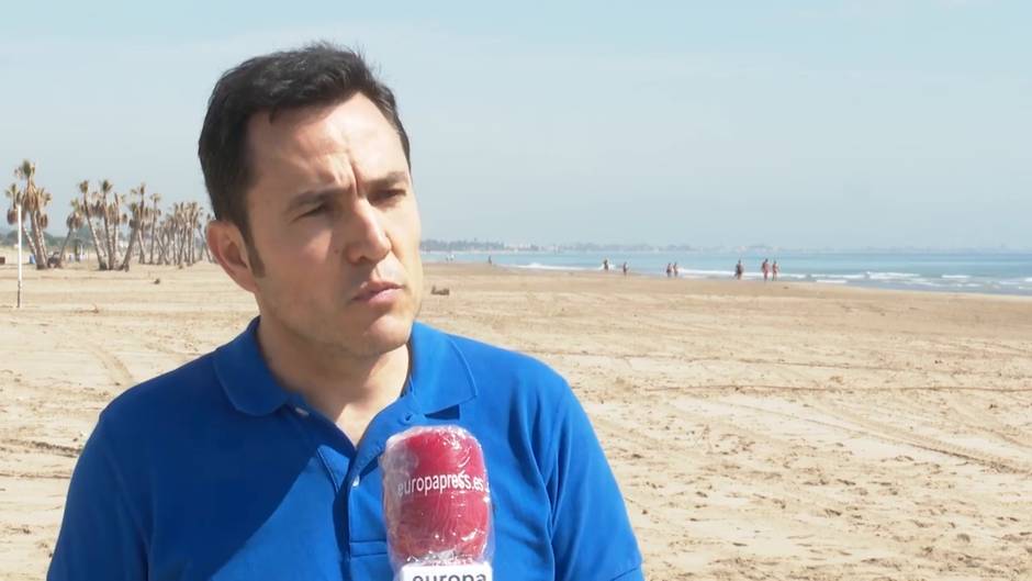 Canet d´en Berenguer prepara su playa para la desescalada