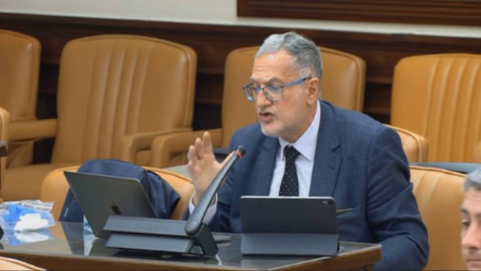 VOX critica que Simón "no tenga claro" si hay que llevar o no mascarilla