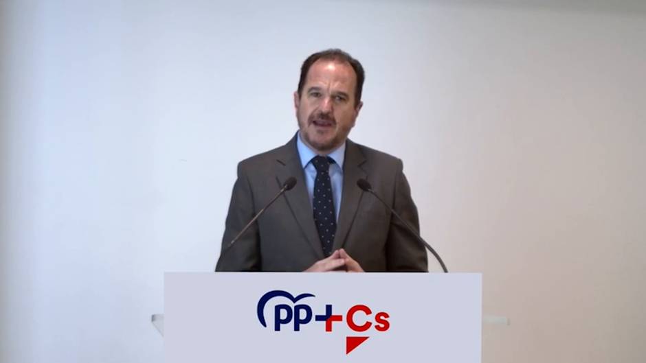 Iturgaiz dice que "huele a elecciones en julio" en Euskadi