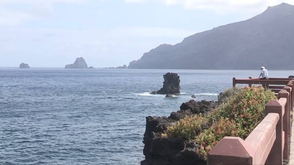 El Hierro entra en la fase 2 con las playas abiertas al baño