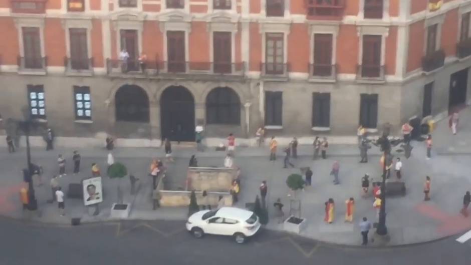 Protestas en Oviedo pidiendo la dimisión del Gobierno de España