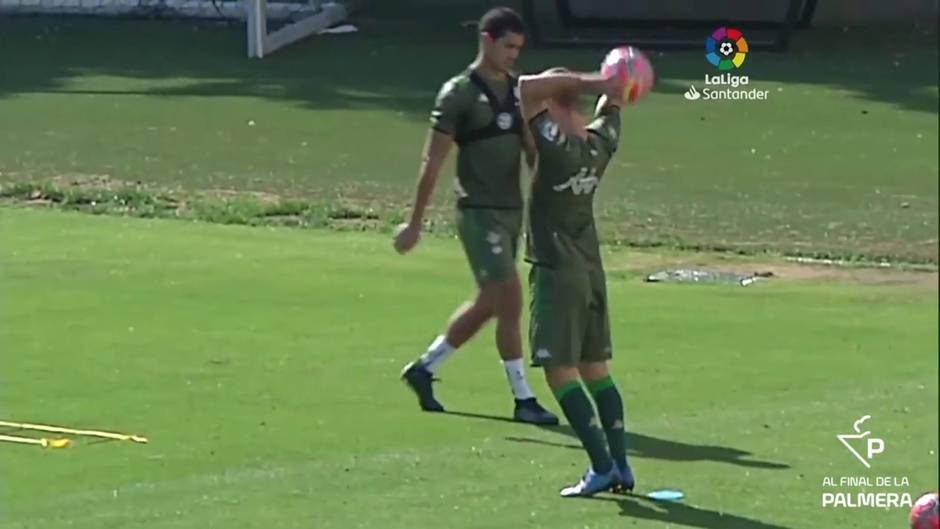 Canales vuelve a pisar el césped de la ciudad deportiva del Betis