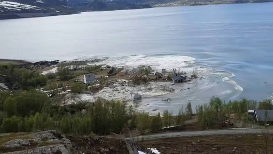 Espectaculares imágenes de un corrimiento de tierra en Noruega