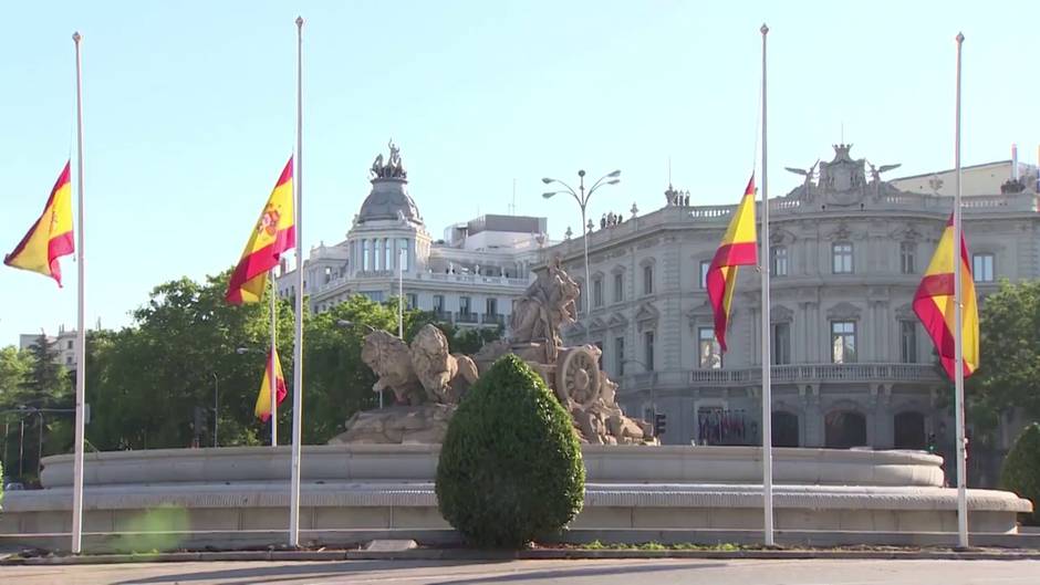 Instituciones importantes del país guardan un minuto de silencio