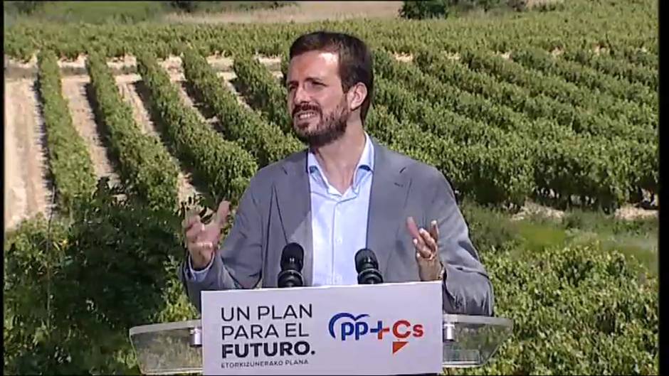 Casado: "La única receta de Sánchez es paro, impuestos y despilfarro"