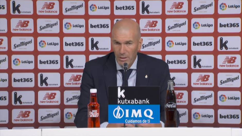 Zidane dice que está "cansado" de que digan que el Real Madrid gana por los árbitros