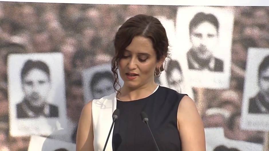 Ayuso: "Aquellos que pegaban tiros jamás pensaron que hoy conseguirían tanto"