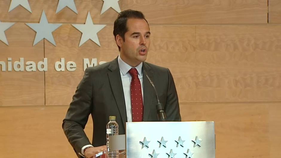 La Comunidad de Madrid se plantea ahora el uso obligatorio de la mascarilla