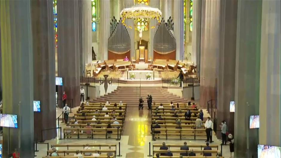 Misa homenaje en la Sagrada Familia por las víctimas del coronavirus