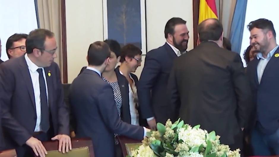 El juez suspende el tercer grado de los presos del 1-O