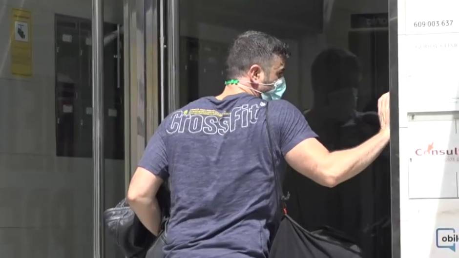 Los jugadores de la UD Almería se someten a las pruebas de COVID-19