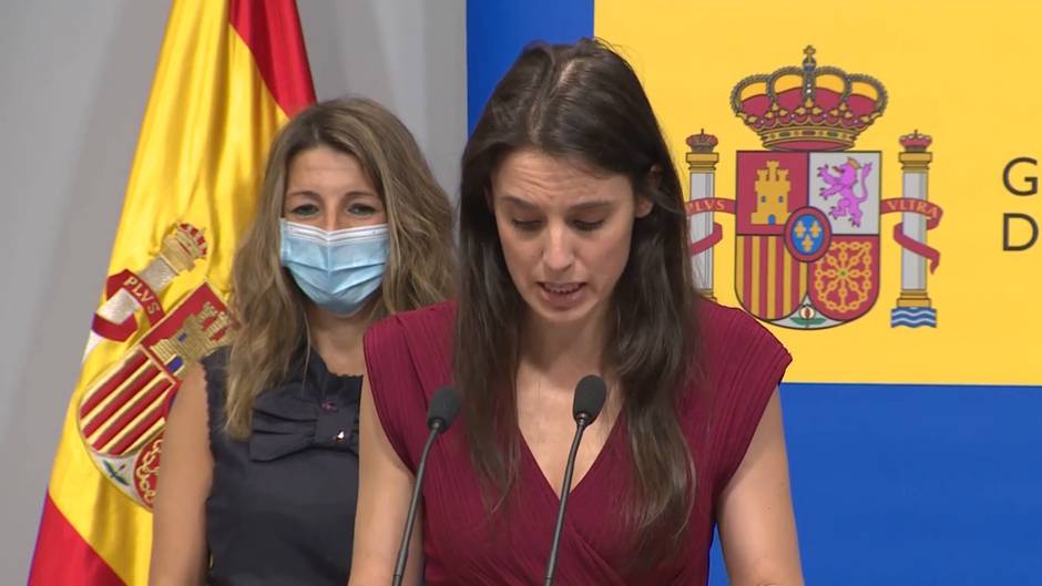 Montero pone en valor el "trabajo invisible de cuidados"