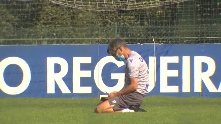 Fernando Vázquez: "Este partido es un paripé por cómo está montado"