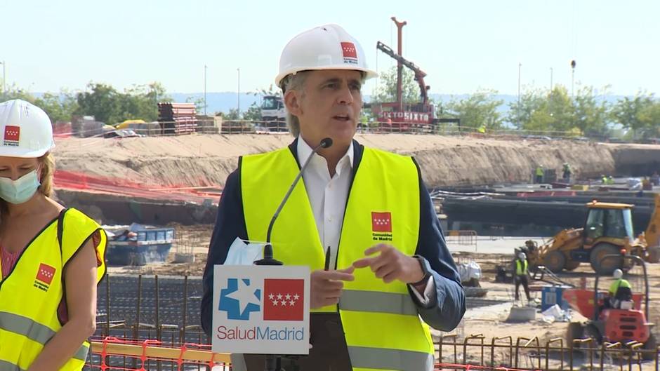 Escudero asegura que Madrid sondeó prohibir fumar en terrazas