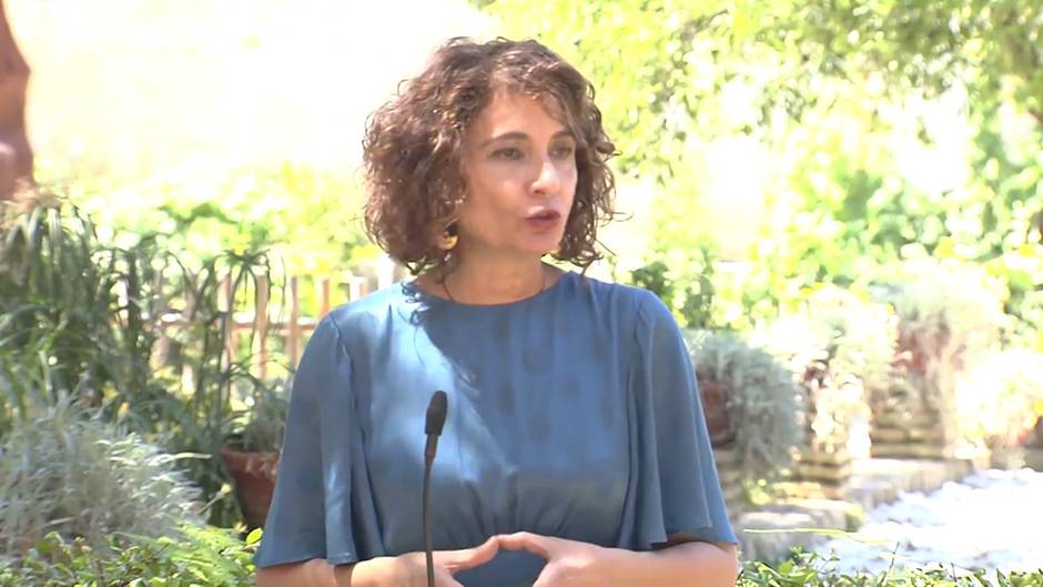 Montero acusa al PP de oponerse al acuerdo con FEMP para "intentar desgastar al Gobierno"