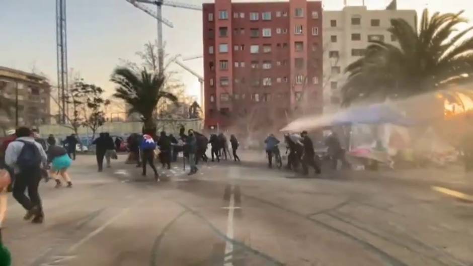 Decenas de personas protestan en Chile a favor de los derechos del pueblo mapuche