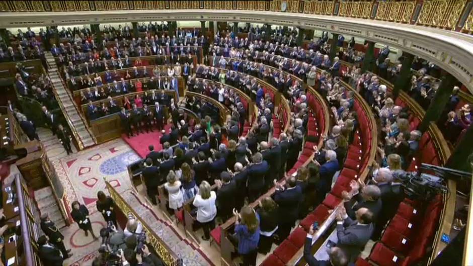 Más de 70 antiguos altos cargos firman un manifiesto de apoyo a Juan Carlos I