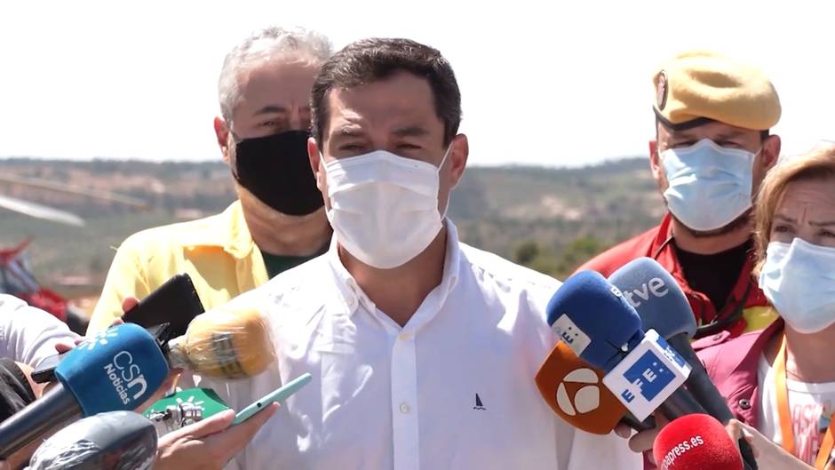 Moreno destaca la labor encomiable de todos los efectivos en el fuego de Almonaster la Real