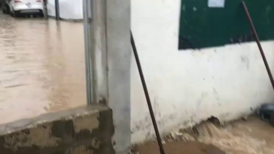 Una fortísima tromba de agua causa graves inundaciones en Senegal