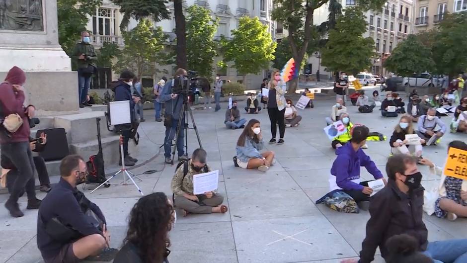 Varios colectivos se manifiestan contra el cambio climático en Madrid