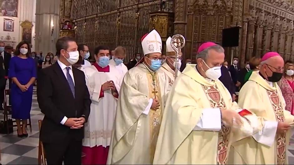 Page y Tolón, testigos de la imposición del palio arzobispal