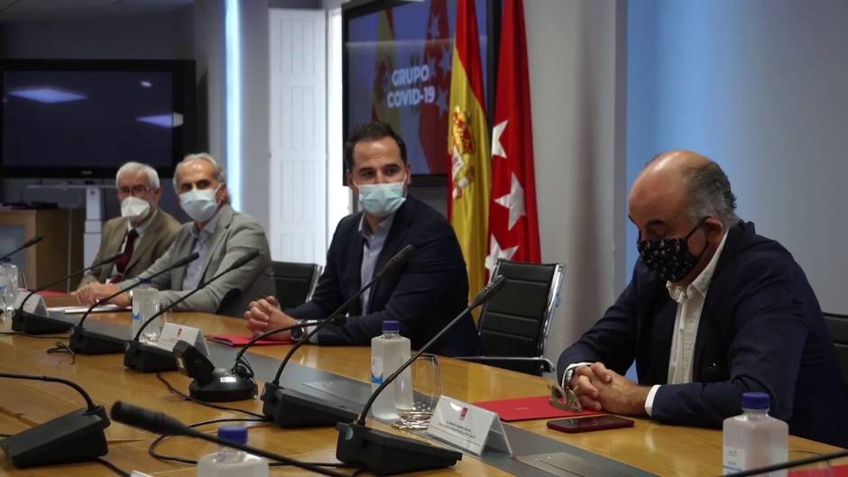 Dimite el portavoz del Grupo Covid-19, Emilio Bouza, dos días después de su nombramiento