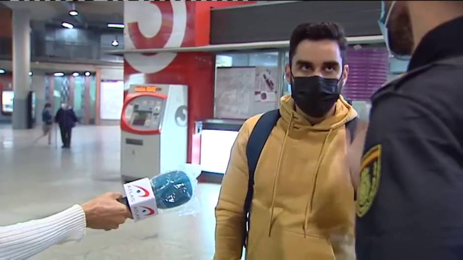 Controles informativos en la estación de Atocha de Madrid