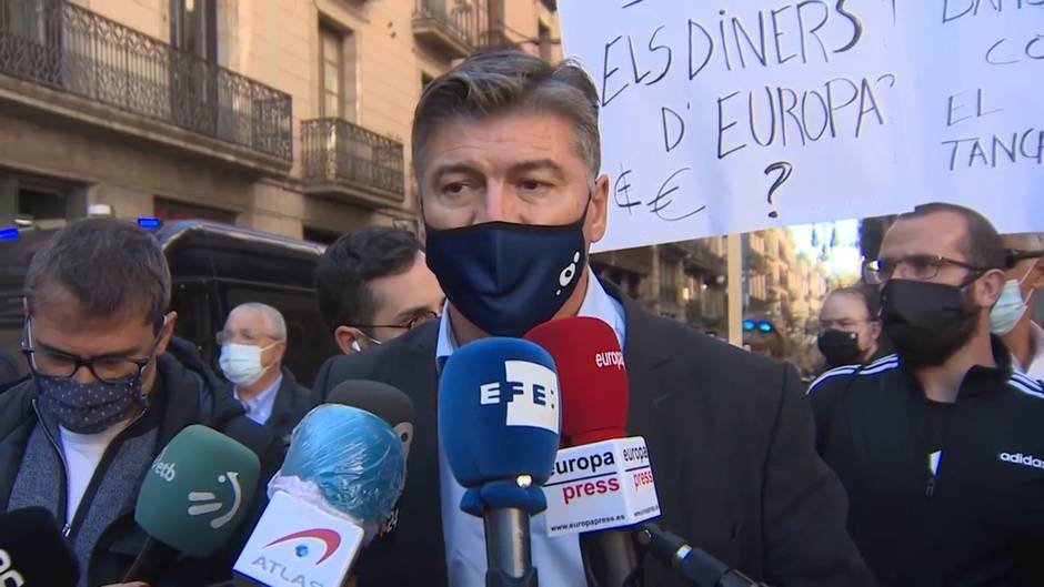 Hostelería y la restauración protesta en Barcelona contra el cierre de locales